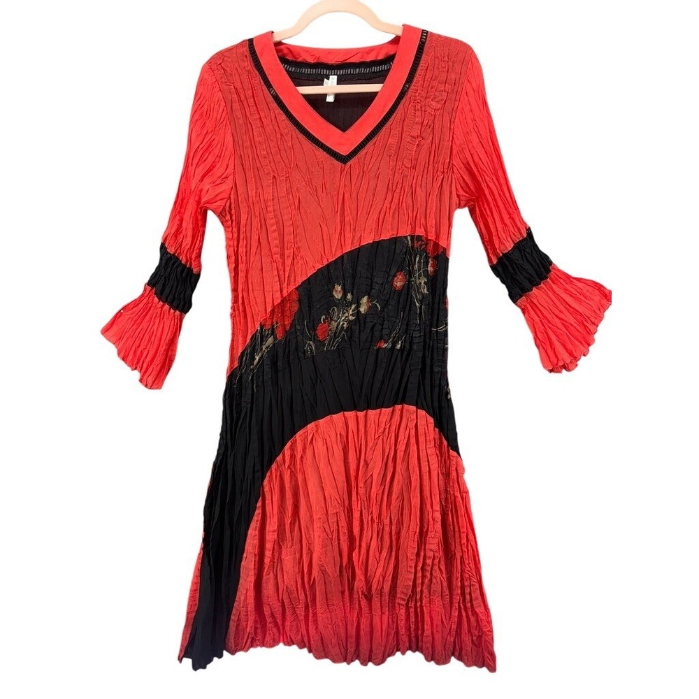 Lindi Crinkle Midi Dress Womens Small Red Black‎ Floral Bell Sleeve Excellent